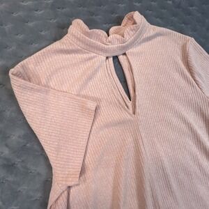 Altar'd State Mock Turtleneck‎ With Buttons. Pink Ribbed Short Sleeve Top Medium